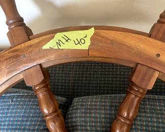 #161	mh	wood ship wheel 	 $40.00 			
