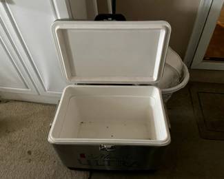 #168	mh	Michelob Ultra Stainles steel vintage cooler	 $30.00 			

