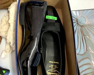 #136	Church's size English 120 custom grade shoes 	 $100.00 			
