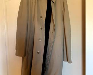 #146	coat	London Fog size 44 R coat	 $20.00 			
