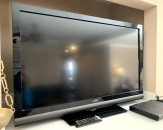#51	Visio 42 inch tv  model e421va	 $125.00 			
