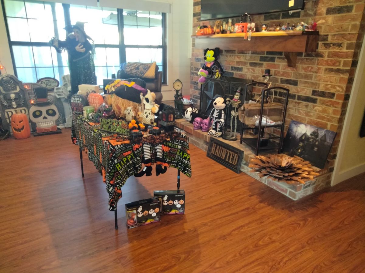 HURST ESTATE SALE!!!! in Hurst, TX starts on 2/15/2024