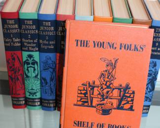 Complete Set and in near mint condition. 