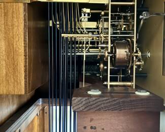 Inner workings of the clock from a side view