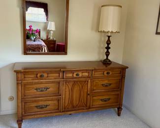 Vintage Unagusta Dresser