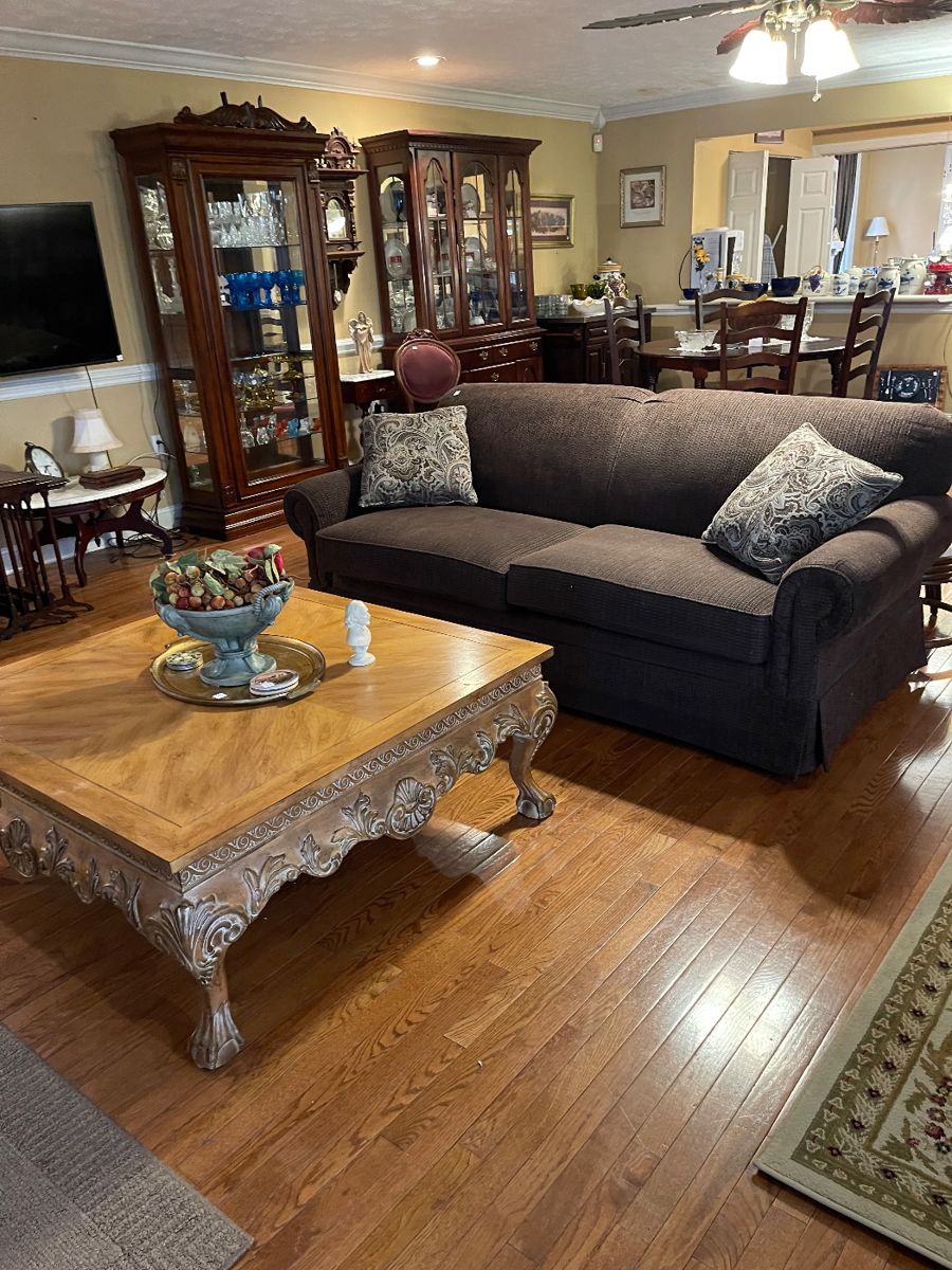 Quality Estate Sale by The Junque Ladies starts on 2/9/2024