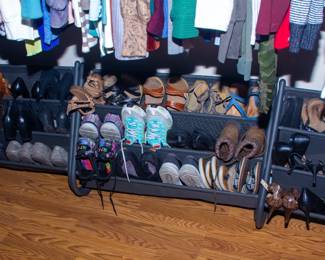 Women's shoes (Size 8)