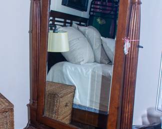 Gorgeous standing mirror