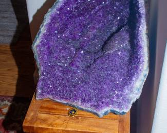 Beautiful amethyst stone display