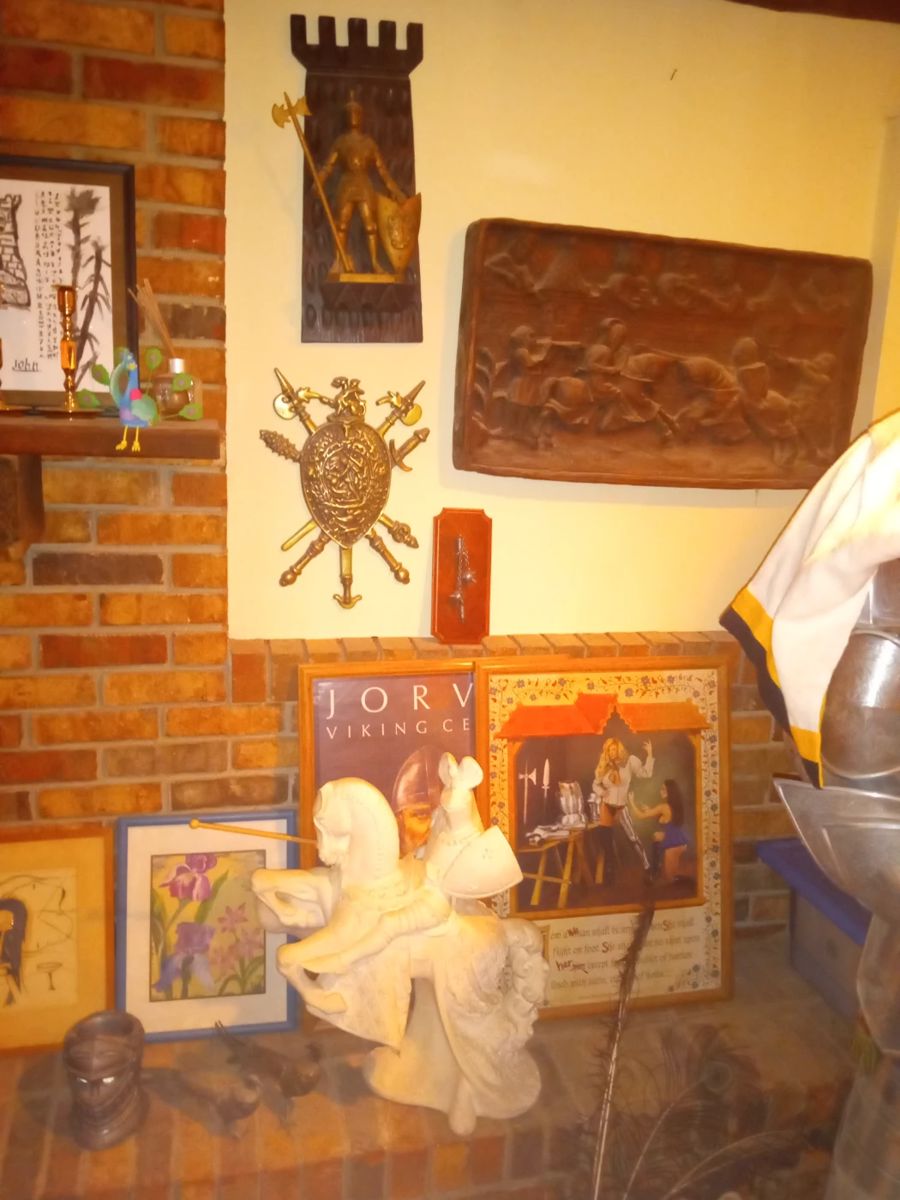 Estate Tag Sale & Auction in Creve Coeur, IL starts on 3/7/2024