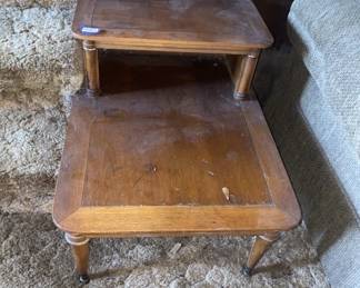 retro tow tiered end table
