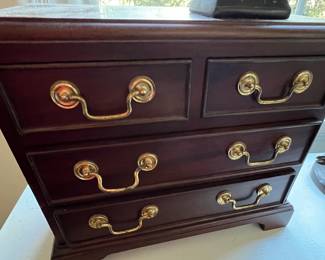 195. 4 Drawer Jewelry Box (12" x 7" x 10")