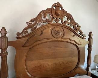 187. Antique Carved Full Bed