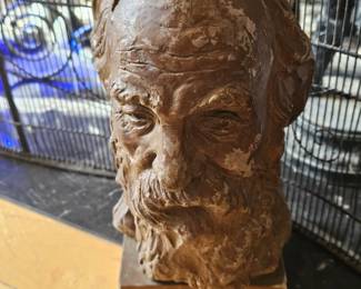 A bust of someone??? Longfellow???