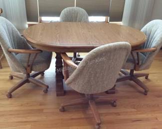 Walter of Wabash dining table & chairs