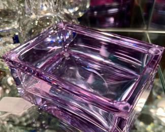 RARE William Yeoward crystal purple trinket box for Salsbury.  