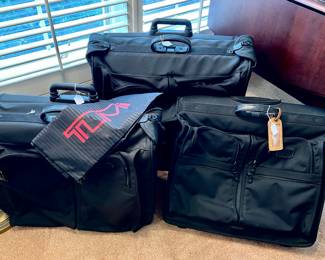 Upscale TUMI luggage in fantastic condition.  