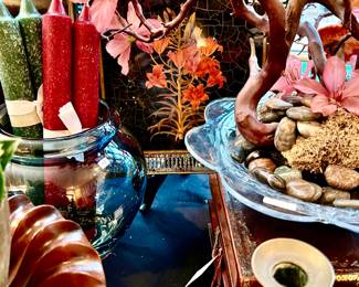 Colorful tray, ROOT candles.