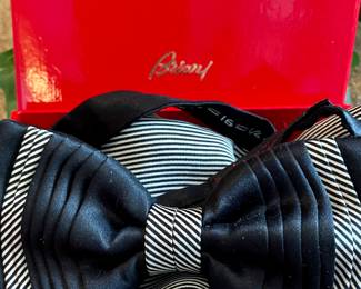  Brioni formal bow tie.
