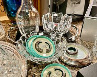 Ramasse-Gouttes magnetic drip stopper. 