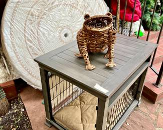 Front Gate luxury pet kennel.  