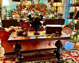 Antique entry table-a beauty.