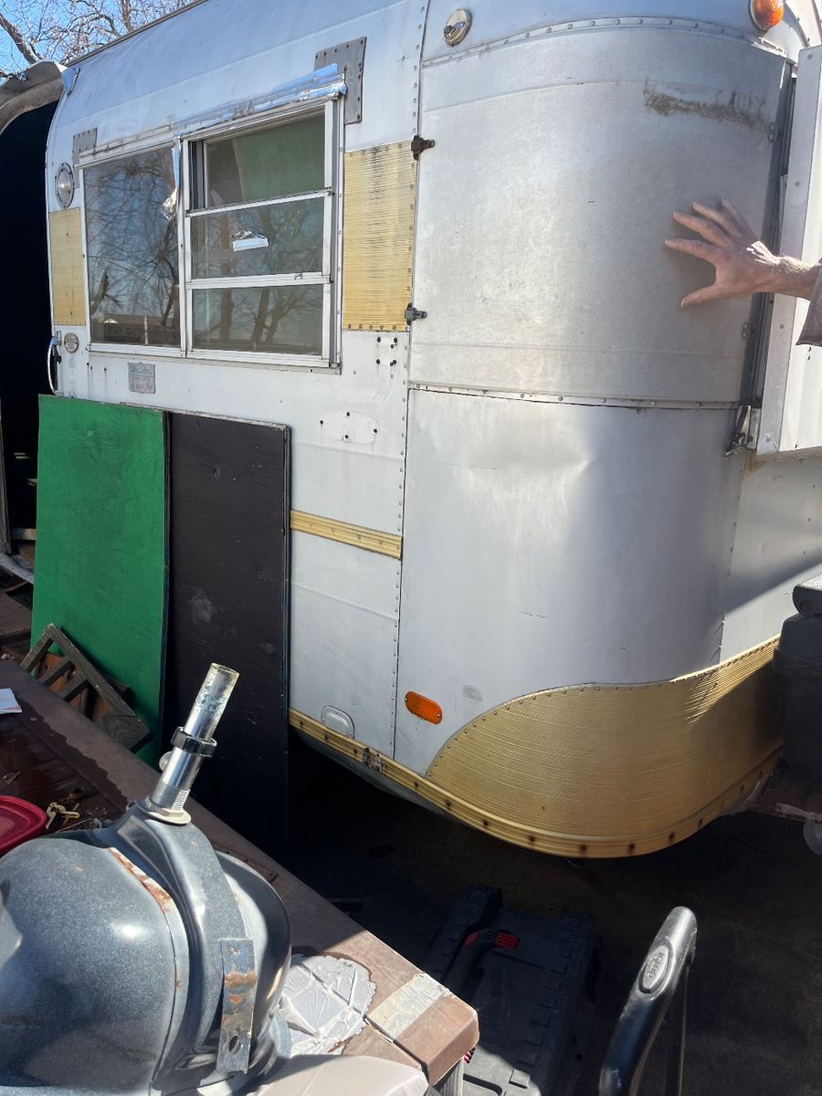 Poppy & Peonies Rowlett Estate SalePart... starts on 2/9/2024