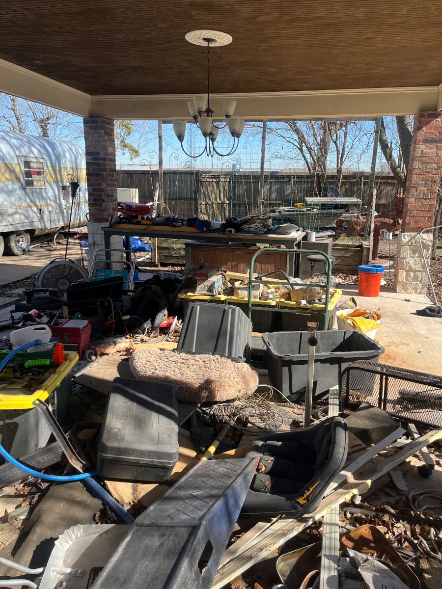 Poppy & Peonies Rowlett Estate SalePart... starts on 2/9/2024