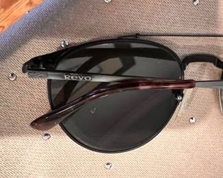 Rove sunglasses w/case