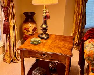 Beautiful Drexal side table 