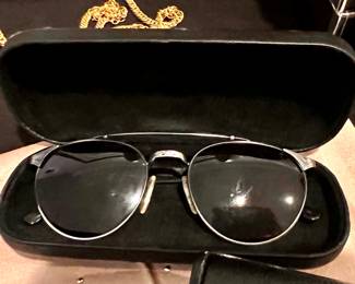 Rove sunglasses w/case