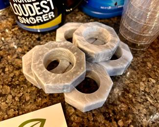 6 Marble napkin rings 