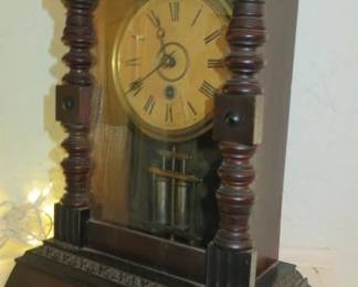 Antique Junghans Mantel Clock w/Key