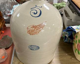 5 gallon Redwing beehive jug in excellent condition!!! NOTE the blue oval Redwing mark is UPSIDE DOWN!!!!