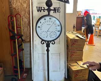 This is a Seth Thomas 7 foot outdoor temperature and thermometer unit. Comes with ground anchors.