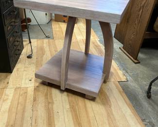 The mod look, I’m a three legged end table. Very cool!!