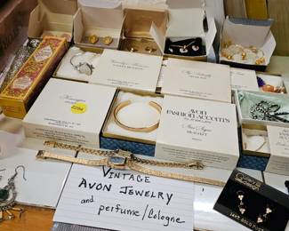 LOT AVON JEWELRY, ETC.