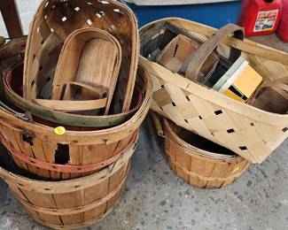 LOT OF BASKETS