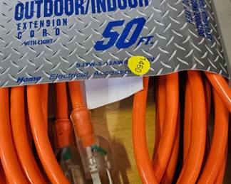 EXTENSION CORD