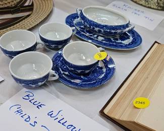 CHILD'S BLUE WILLOW DISHES
