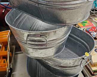 LOT OF GALVANZIED TUBS