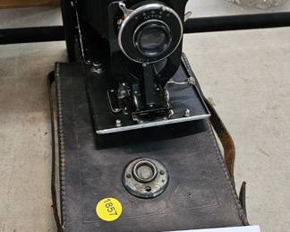 ANTIQUE CAMERA