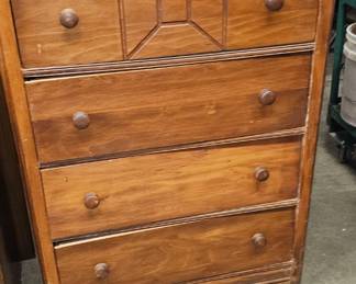 CHEST OF DRAWERS