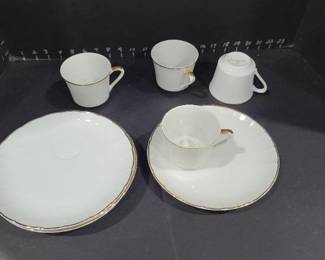 4 Golden Heirloom snack plates with cups