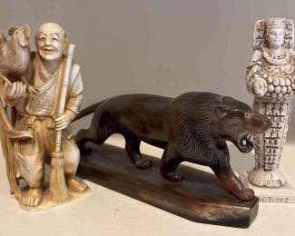 Chinese Shoushan Fisherman, ARTEMIS Ox Horn Lion Figurine