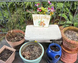 Garden Pots A Wood Bench