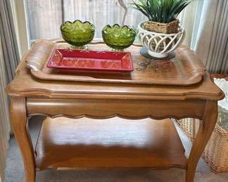 Bassett Furniture Wood Side Table Other Decor 