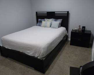 Headboard & bed frame, mattress & box spring, night table