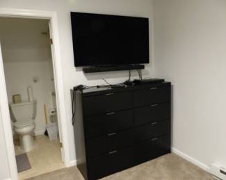8 drawer chest, TV