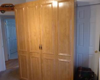 Built-In Murphy bed in cabinet (easy to remove, bring tools)
